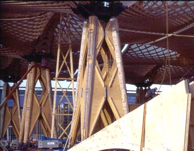 Holzschirme auf der EXPO 2000